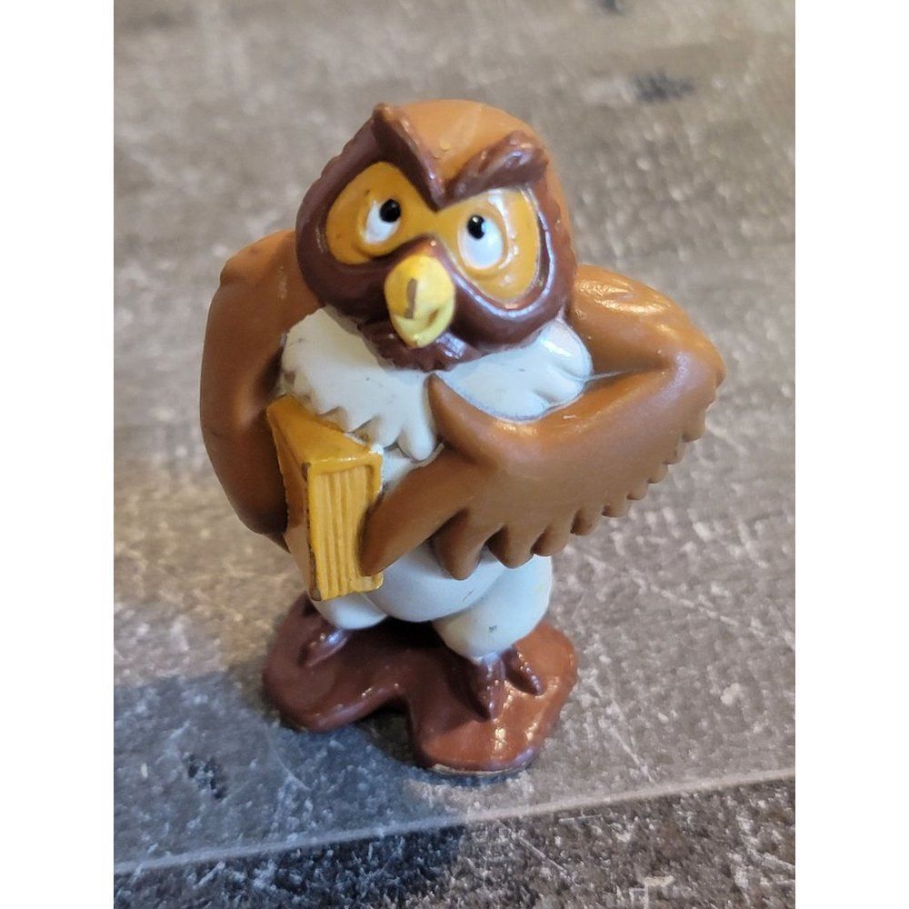 Disney owl‎ Winnie the Pooh book toy figure